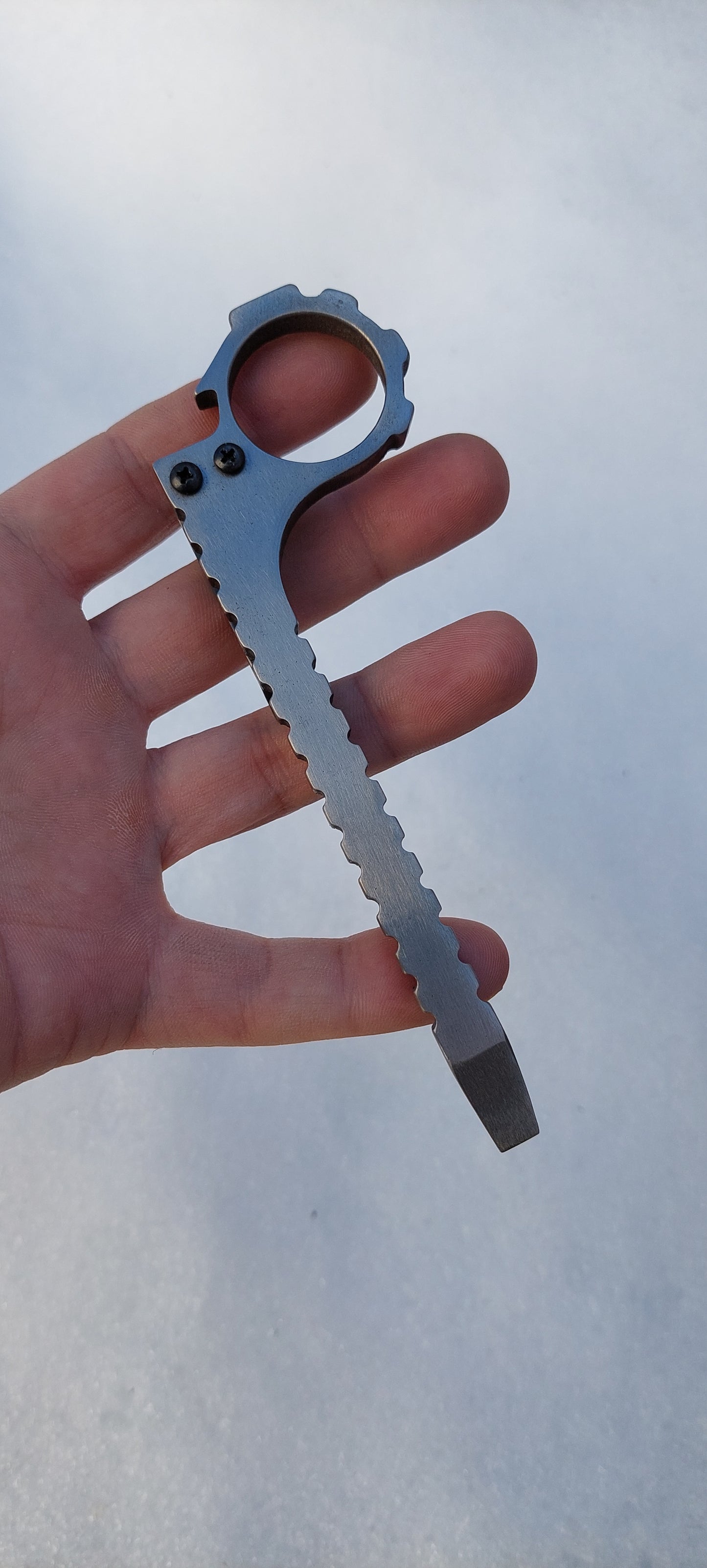 Tactical Titanium Ring Pry