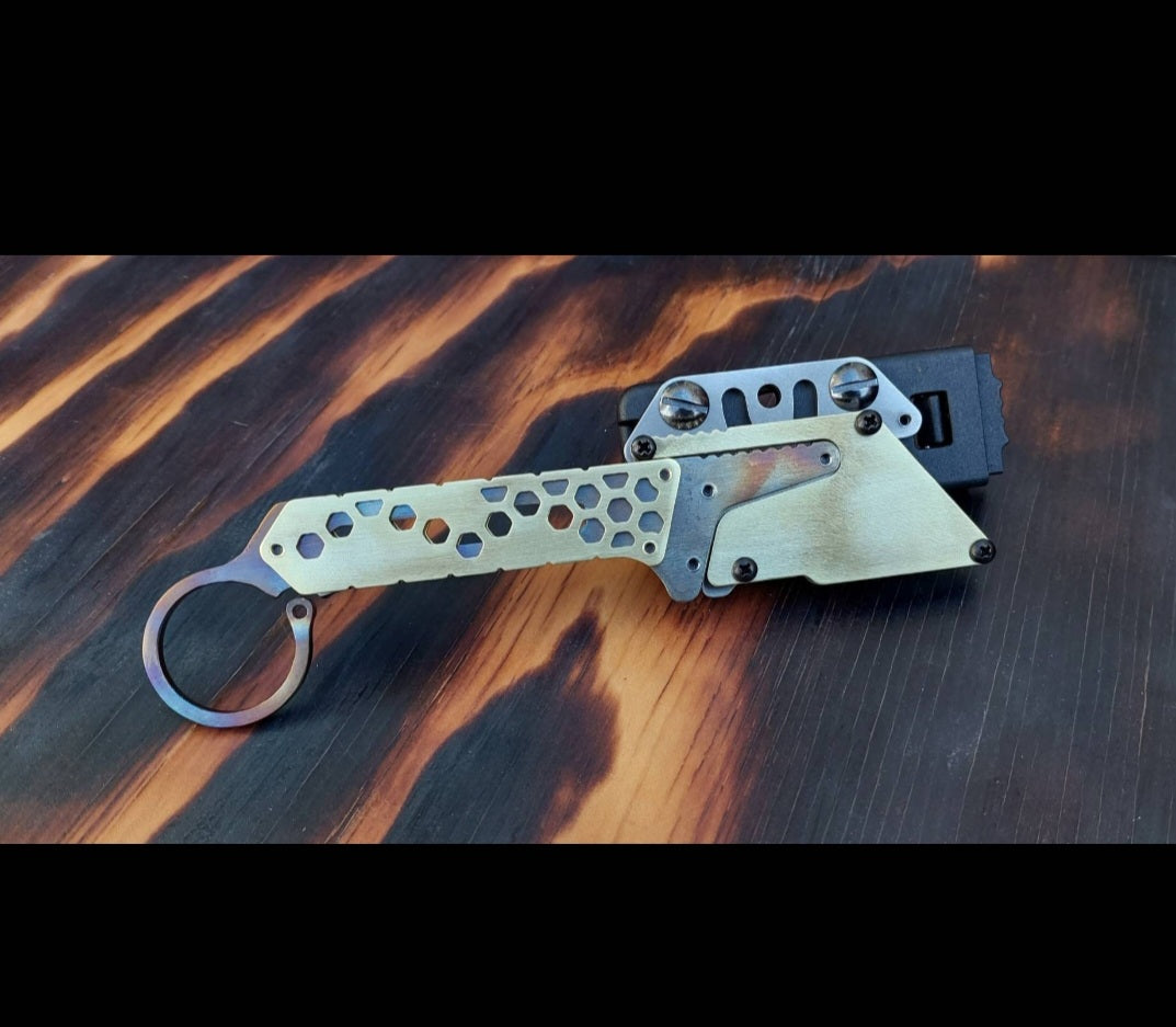 TD Tools Fixed Blade Utility Knife with Tactical Belt Clip - Hex Fractal Brass