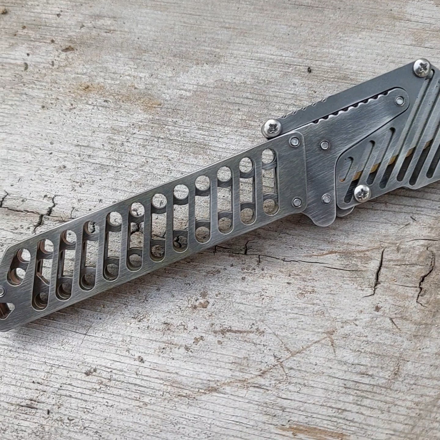 TD Fixed Blade Large Utility Knife - Slots