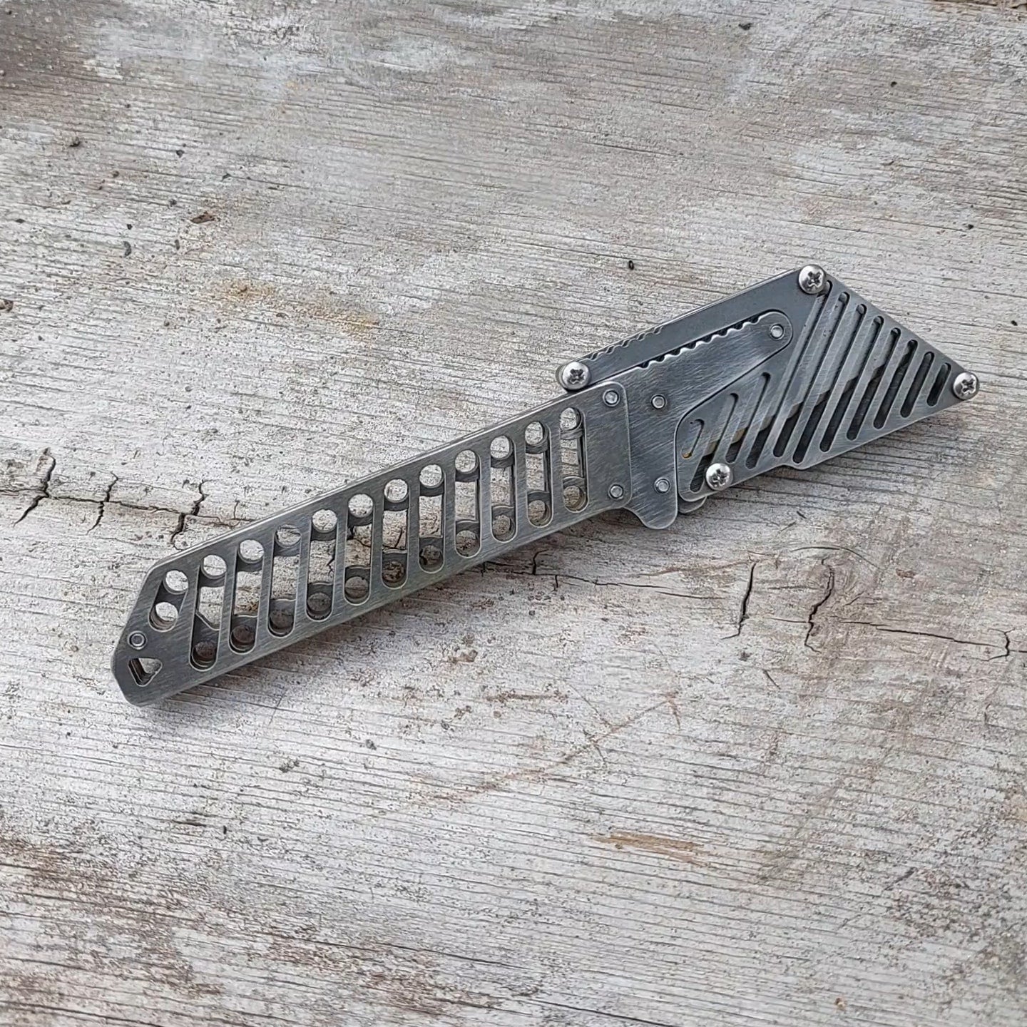 TD Fixed Blade Large Utility Knife - Slots