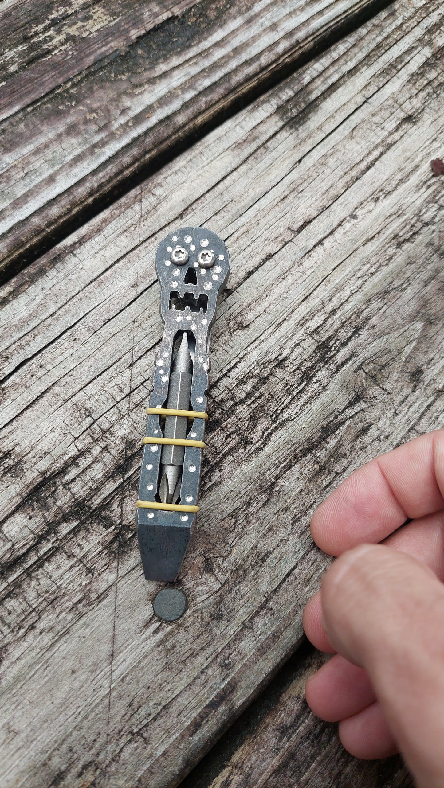 TD Stainless Steel Pry Bar - Blackened Dimpled Skull Pry