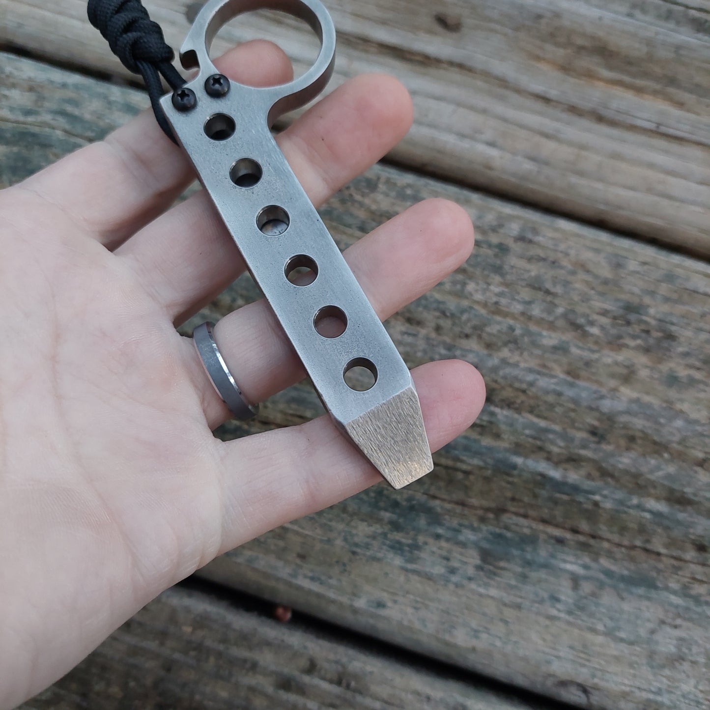 Teale Designs Tools Ring Perf Pry Stainless - Polished