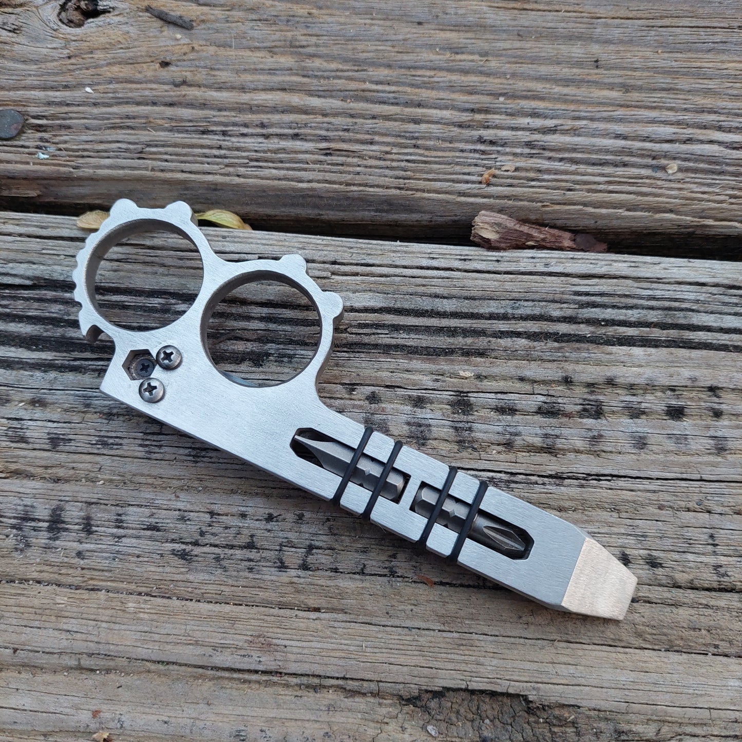 Teale Designs Tools Double Ring Pocket Pry Bar  - Magnetic Bit Holder