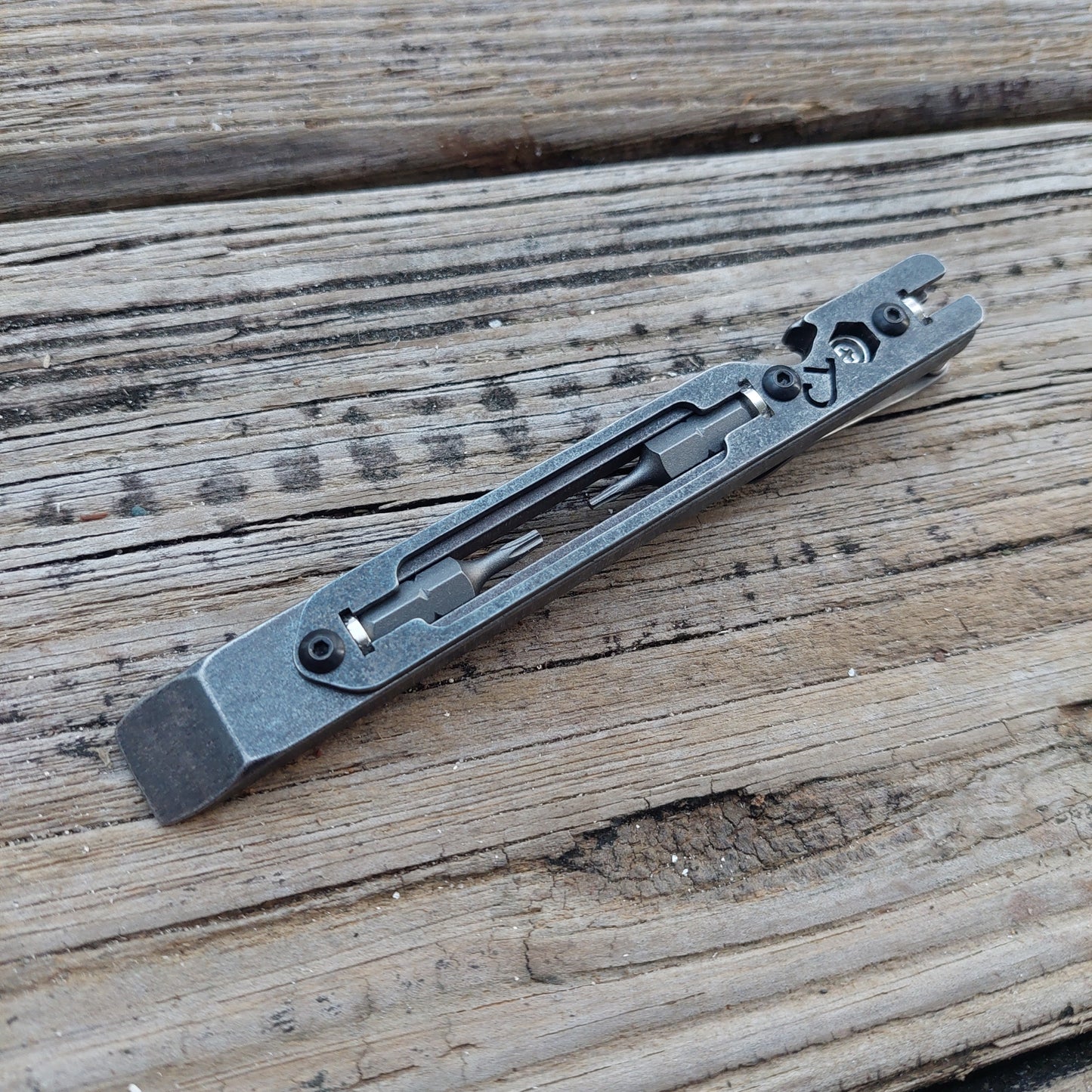TD Tools Bandless Stainless Magnetic Pen Drive Pry (MDP) - Tumbled Black Oxide