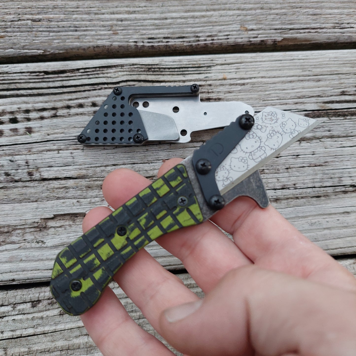 Teale Designs Tools Fixed Utility Knife - Green Black Frag Pocket Sheath