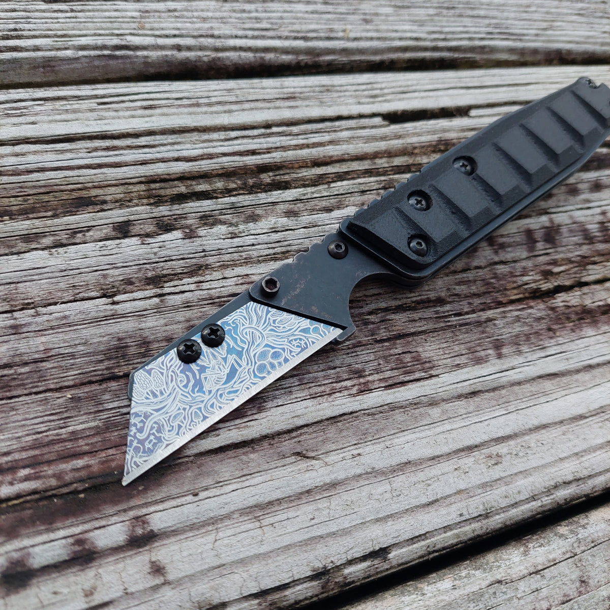 TD Tools Utility Knife Old Skool Friction Folder - Black Oxide Carbon Fiber