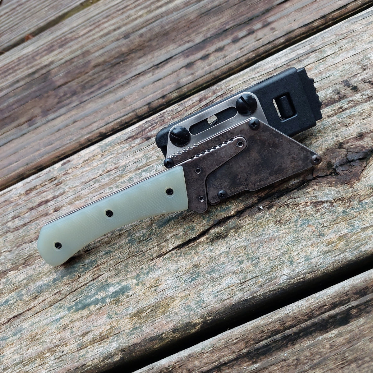 Teale Designs Tools Curve Fixed Utility Knife - Jade Green G10 Tumbled Black Oxide