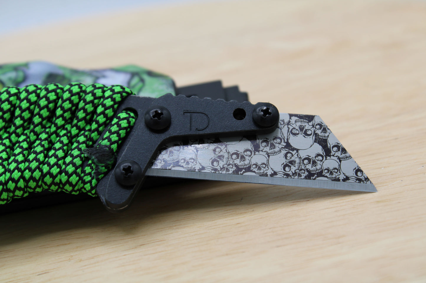 TD Tools Para-K.U.K - Fixed Blade Paracord Karambit Utility Knife Kydex Sheath - Zombie Green