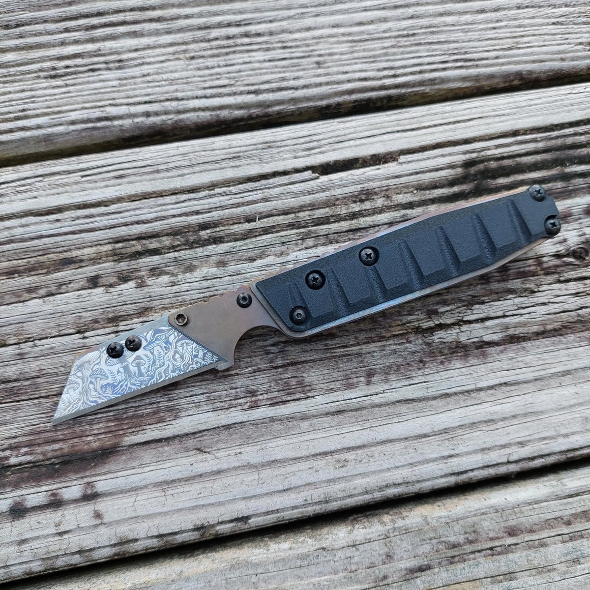 TD Tools Utility Knife Old Skool Friction Folder - Flamed Carbon Fiber