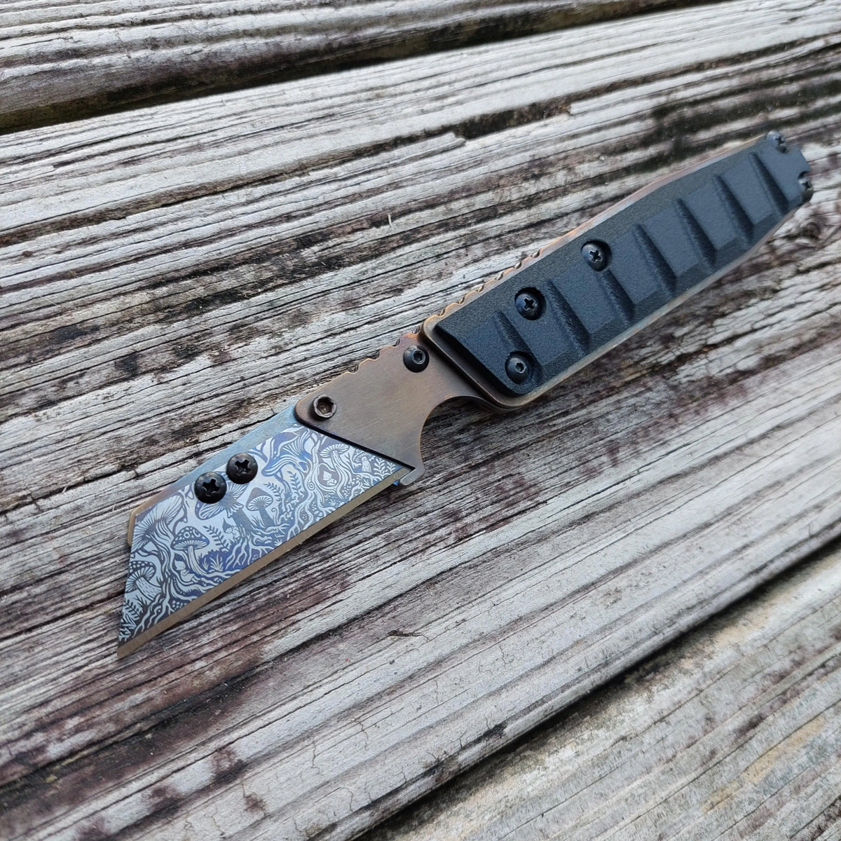 TD Tools Utility Knife Old Skool Friction Folder - Flamed Carbon Fiber